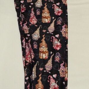 Valentines Gnome Print Leggings